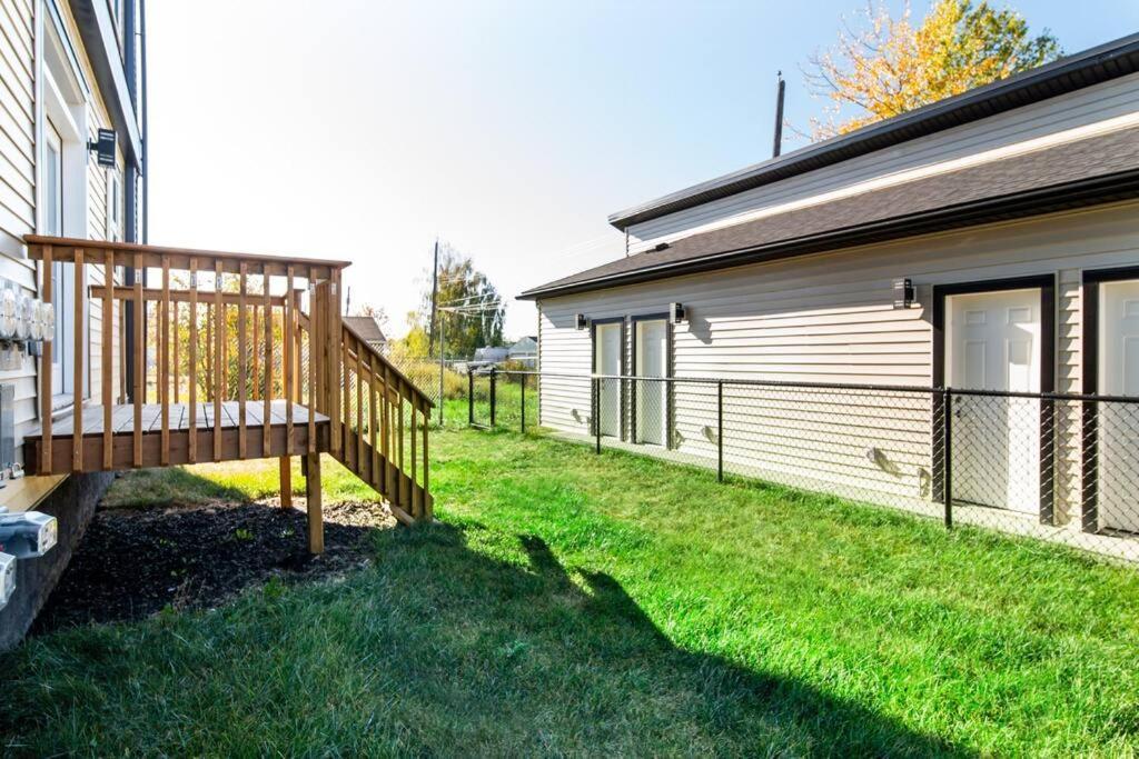 Modern Nordic Escape, 3Br Near Wem & Dt, Aircon & Fireplace, Wifi, Sleeps 6! Edmonton Eksteriør billede